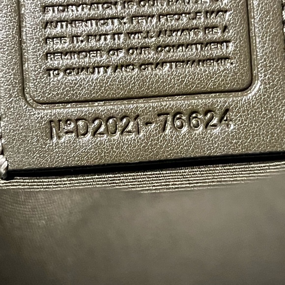Pre loved olive Coach backpack - Picture 8 of 10